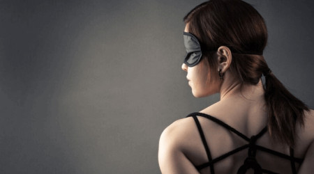 đồ chơi bạo dâm